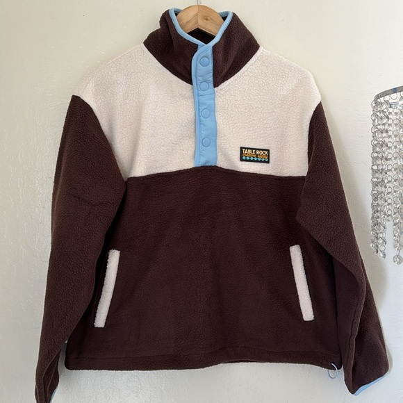 Fleece Sweater Table Rock Lake Tahoe - Picture 3 of 11